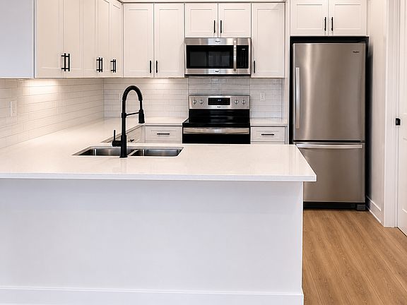 4th image of 10507 157th St NW Unit 1
