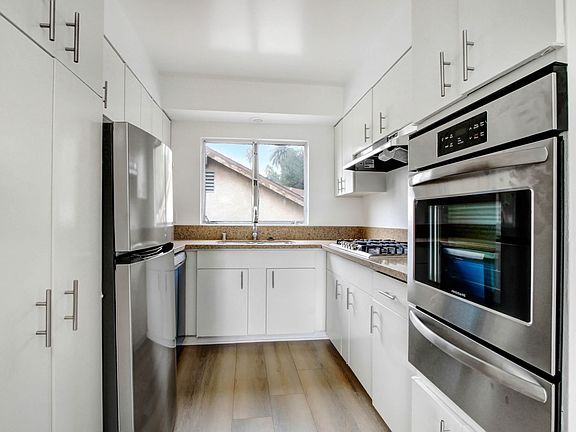 3rd image of 1030 20th St APT 6