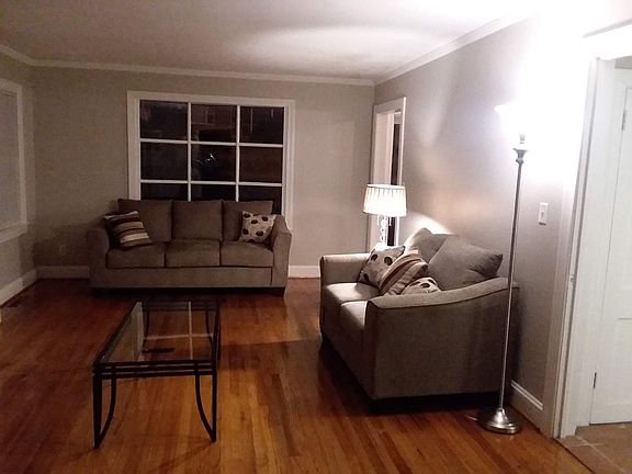 2nd image of 1006 Hillside Dr