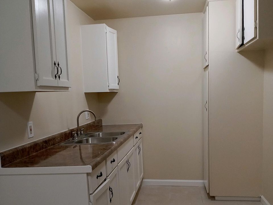 1st image of 403 Figueroa Dr #14