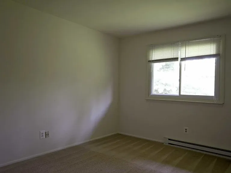University Park Apartments — Photo 10