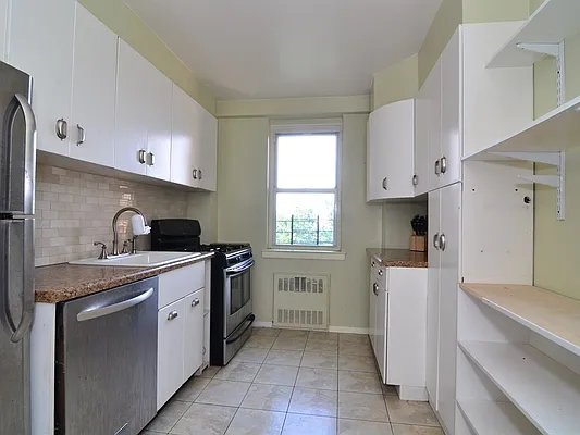 Sold by Re/Max In The City | media 18