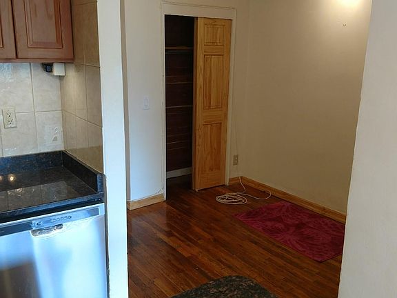 4th image of 284 7th Ave APT 1G