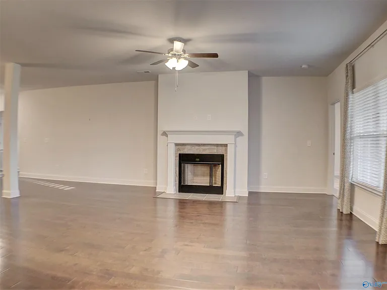 210 Properzi Way SW — Photo 5