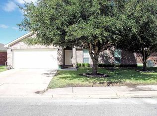 1507 Paint Brush Dr, Lockhart, TX 78644