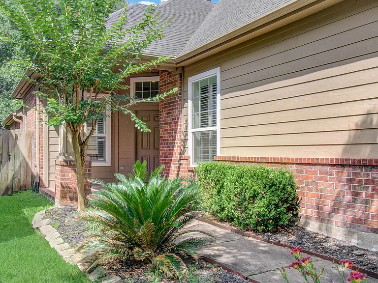 22539 Bristolwood Ct — Photo 5
