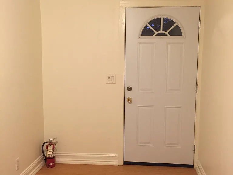 378 E Saint John St #3 — Photo 3