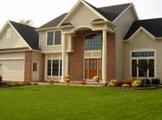 496 E Moreno Dr, Rochester, NY 14626