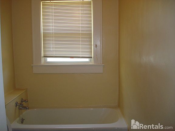 5th image of 5 Davis St #27