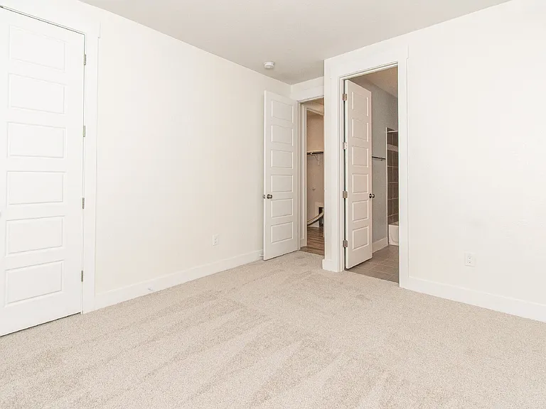 308 Saturnia Dr — Photo 18