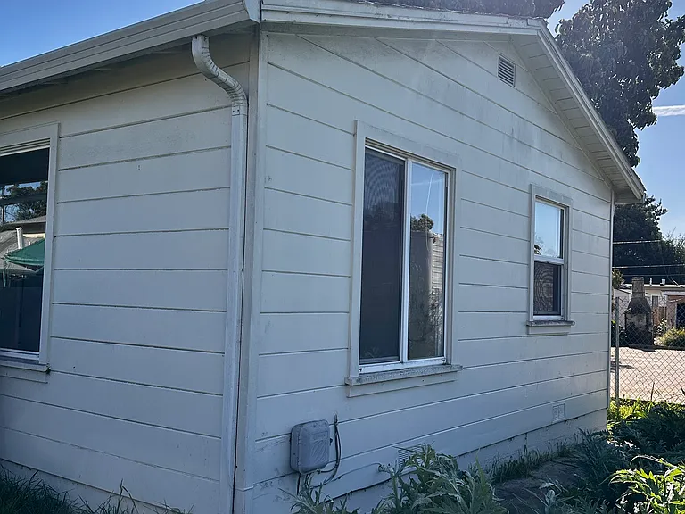 728 Cherry Way — Photo 2