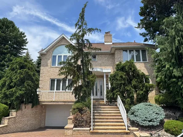 157-47 11th Avenue image 1 of 9