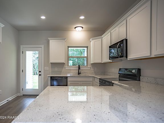 2nd image of 306 Cainwood Ct