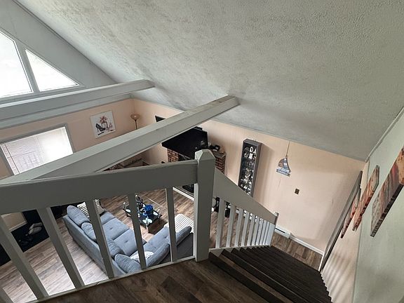 5th image of 2101 Rosemont Dr