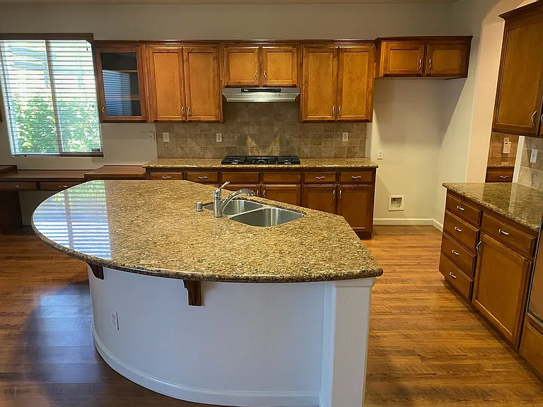 2434 N El Cajon St — Photo 4