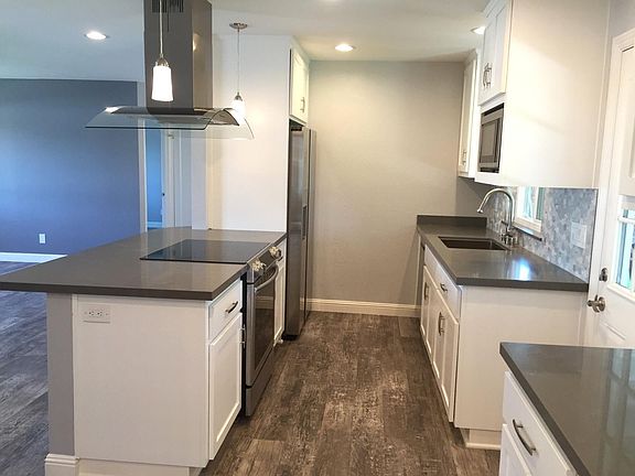4th image of 2872 Humbolt Ave