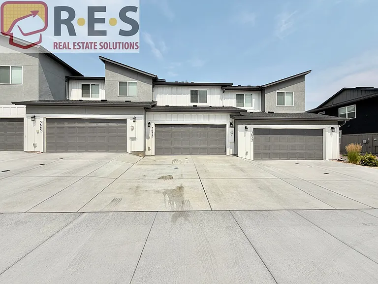 3659 Levy Park Dr — Photo 18