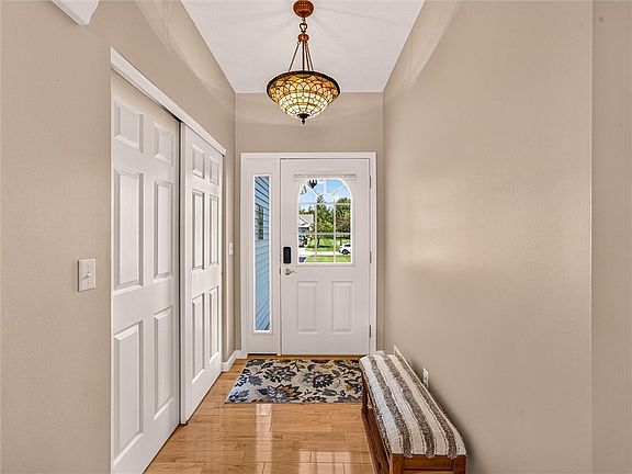 5th image of 29 Country Creek Ln