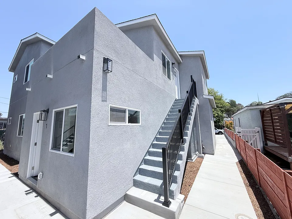 440 Denby St #2