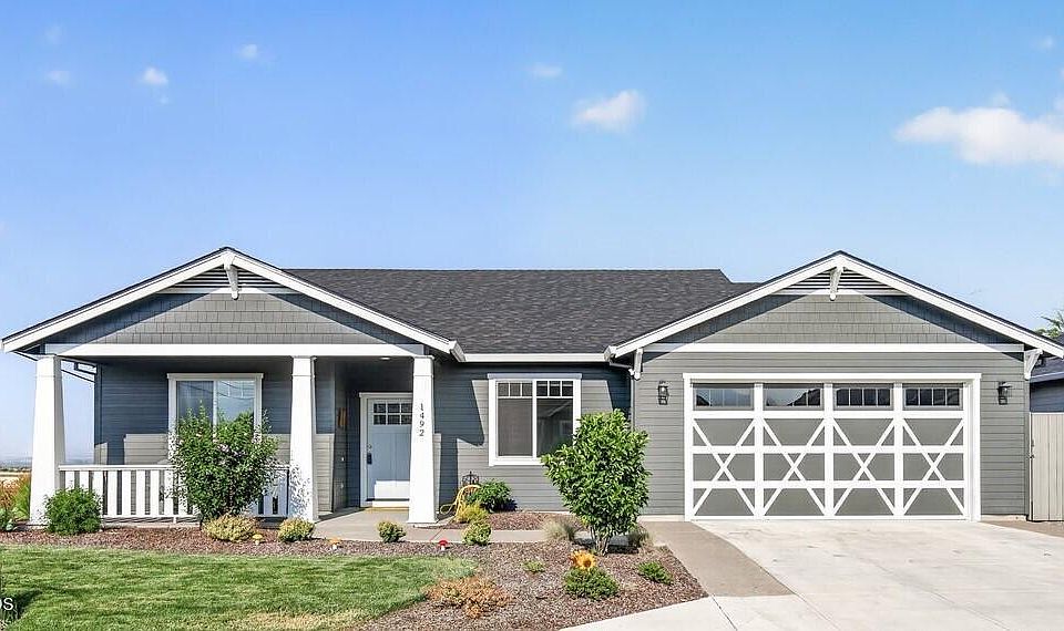 1st image of 1492 Quarter Ln