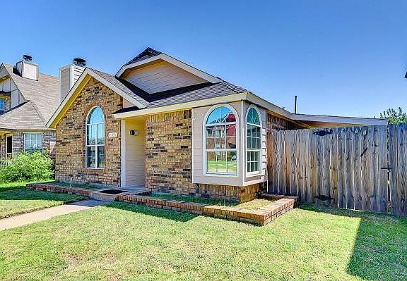 2nd image of 2106 Briarcliff Dr