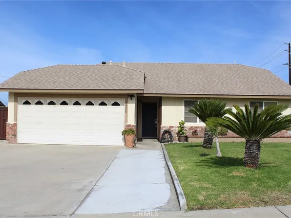 8906 Lime Ct, Fontana, CA 92335