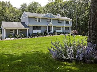 38 Briar Oak Dr, Weston, CT 06883