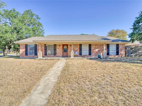 3501 Midwest Dr, Bryan, TX 77802