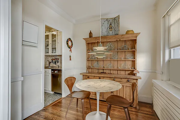 Sold by Compass | media 7