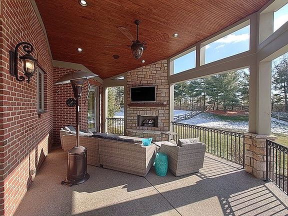 2nd image of 8379 Chesney Ln