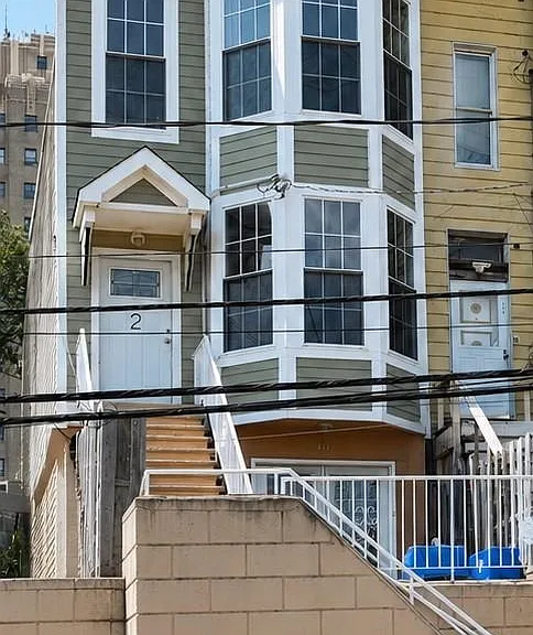 447 Mercer St #1 — Photo 36