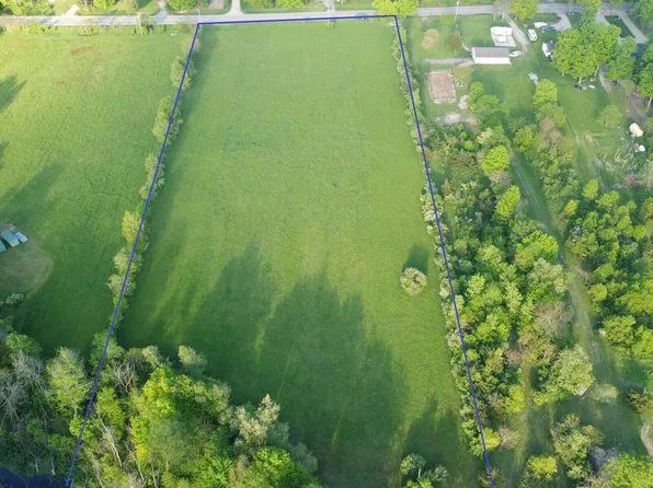 10th St, Shelbyville, MI 49344