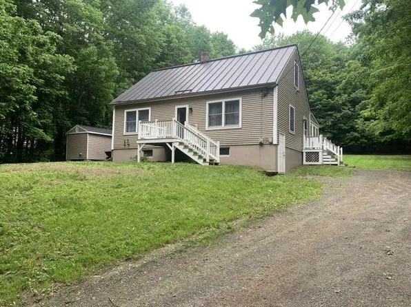 3165 Middle Road, Sidney, ME 04330
