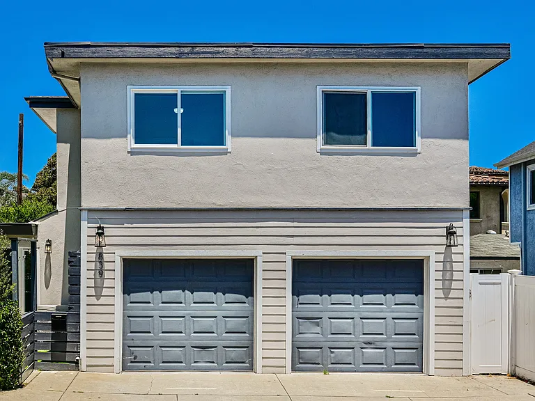 839 Penn St — Photo 1