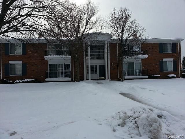 1st image of 458 Fox Hills Dr N APT 7