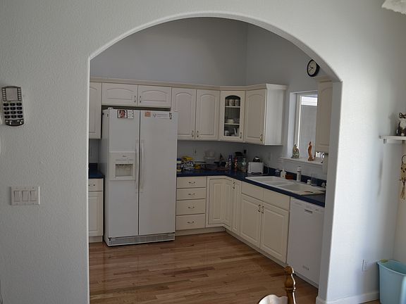 3rd image of 399 Avenue De La Bleu De Clair