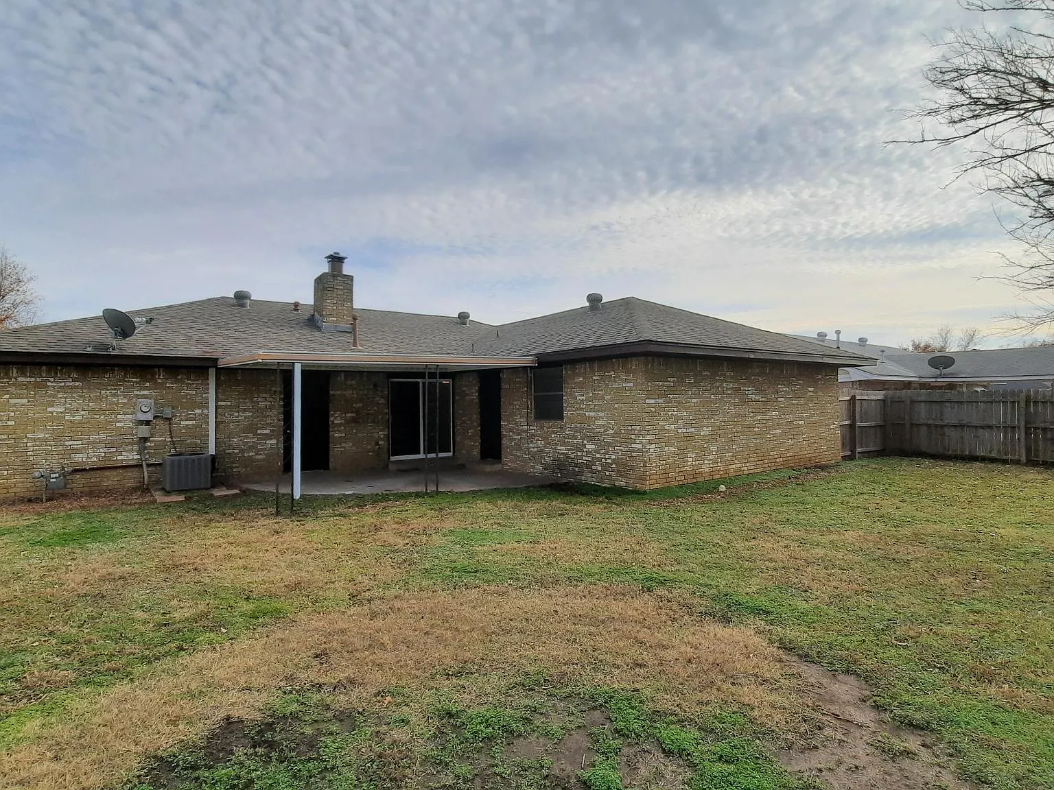 3 bed, 1327 sqft, $1,425 — Photo 3