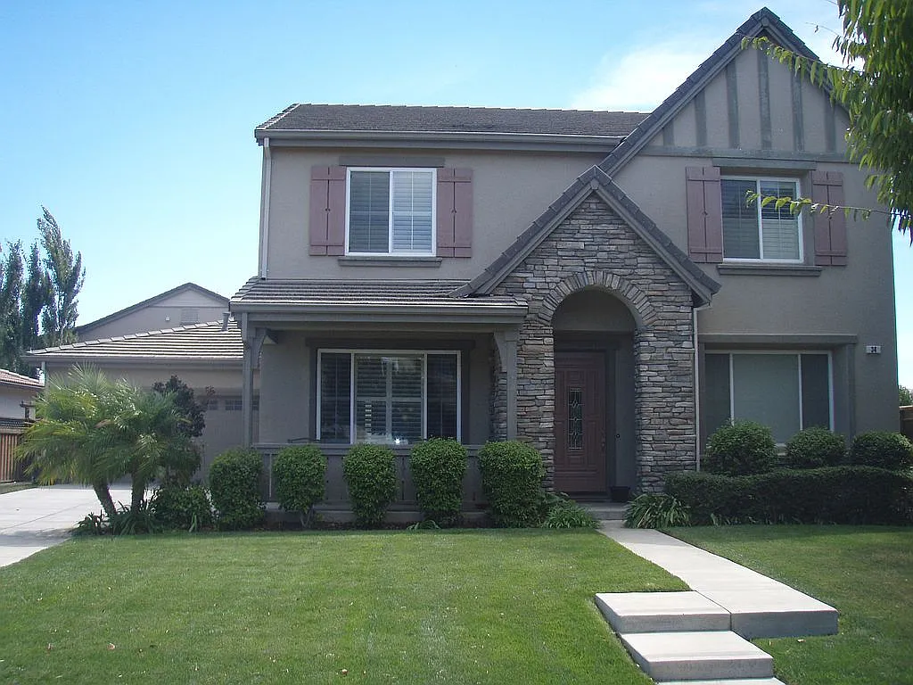 34 Felicia Ave photo 1