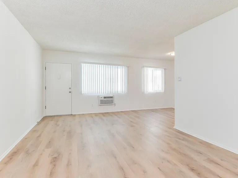 657 Milford St #3 — Photo 17