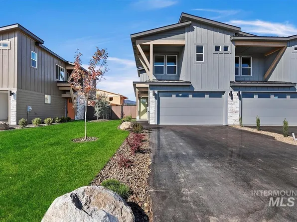 15 N Creek Way, Cascade, ID 83611