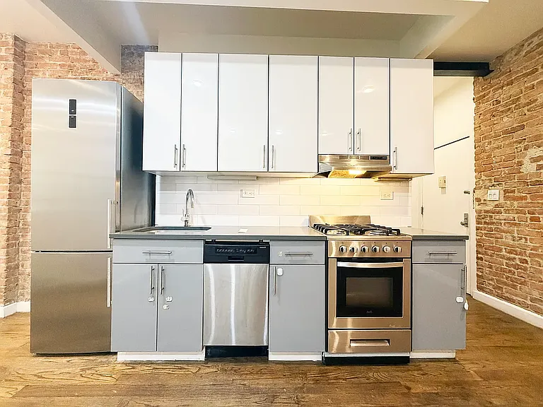 684 Riverside Dr #1G — Photo 4