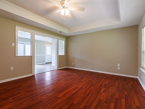 4th image of 3789 Robin Ln