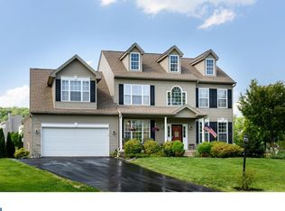 506 Willow Glen Cir, Downingtown, PA 19335
