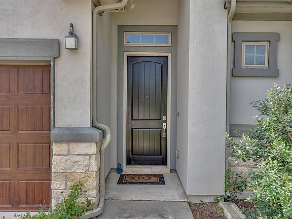 4th image of 418 Quartz Dr