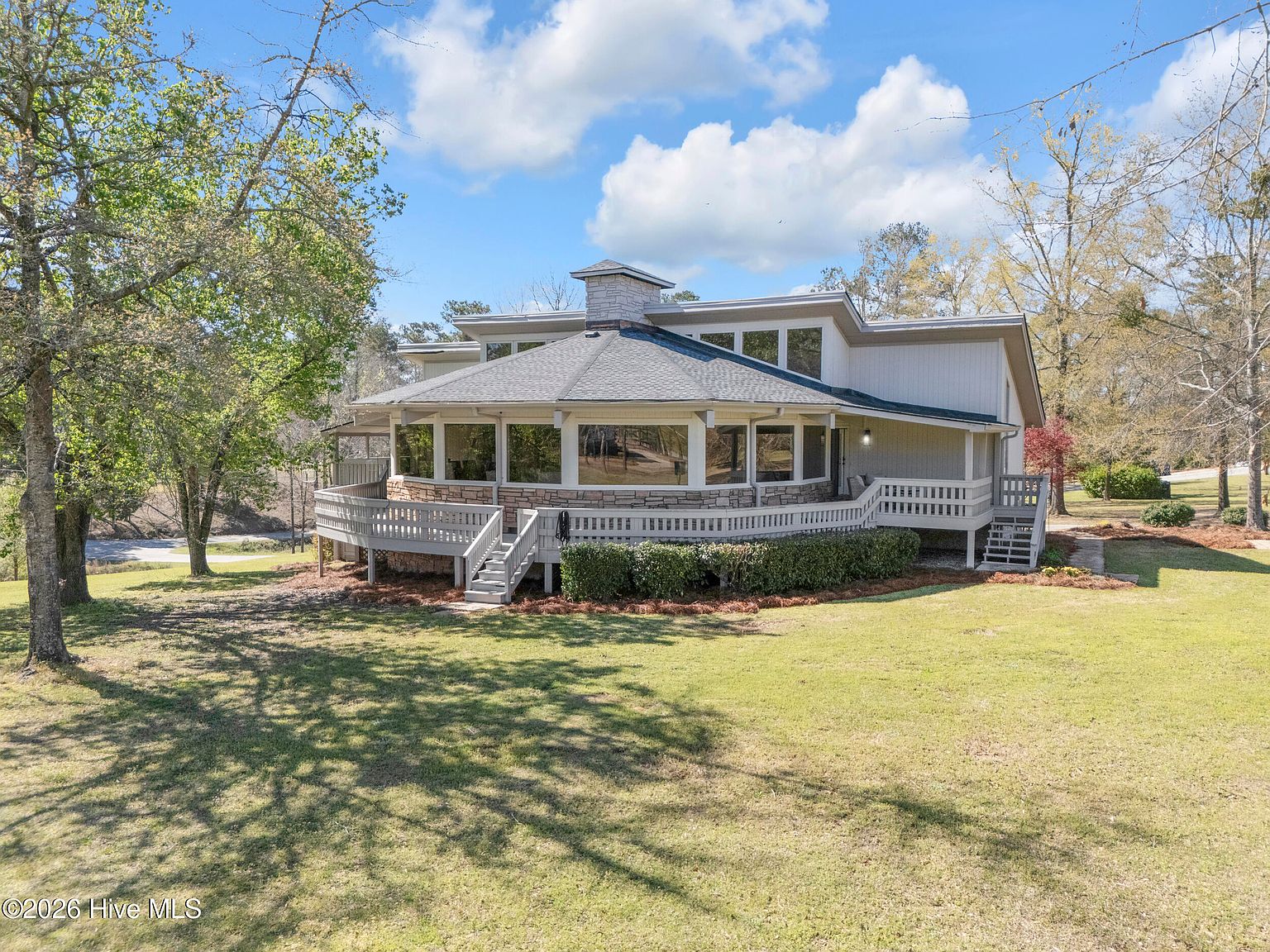 401 S Lake Drive