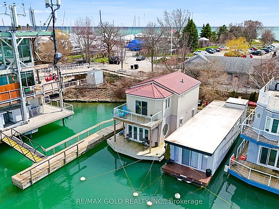 4th image of 7 Brimley Rd S #1