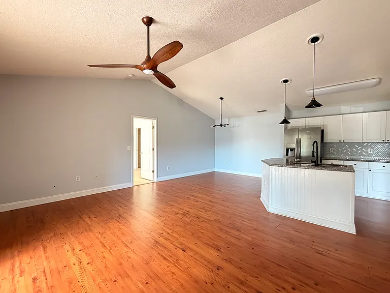 8013 Cranes Crossing Dr — Photo 7