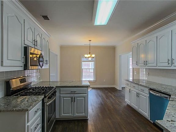 5th image of 2110 Stockton Walk Ln