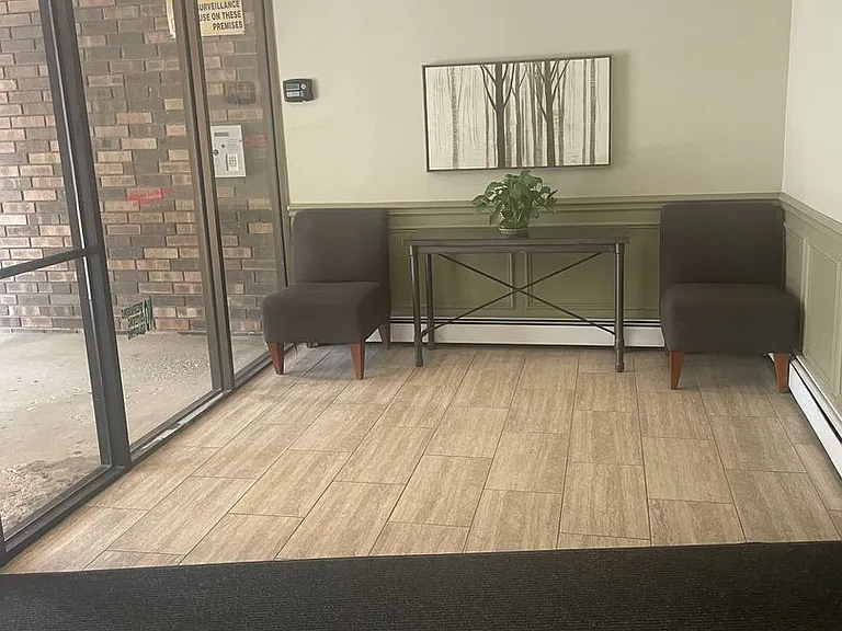 Live the Lakefront Dream at North Shore Apartments — Photo 14