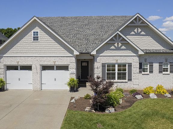 3rd image of 2224 Winterdale Dr